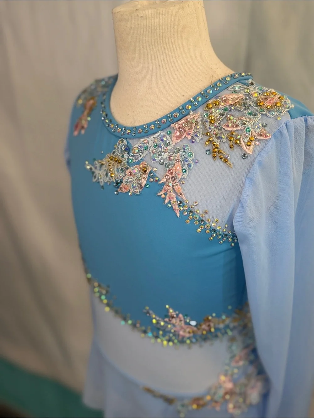 Light Blue Embellished Long-Sleeve Dance Costume for Kids